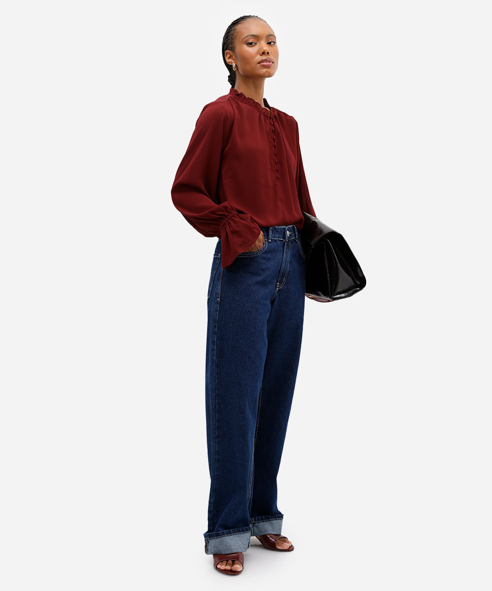 bata feminina com babado texturizada vinho