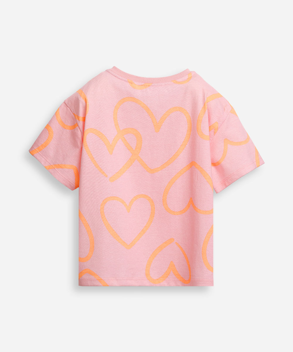 camiseta infantil estampa corações grandes rosa