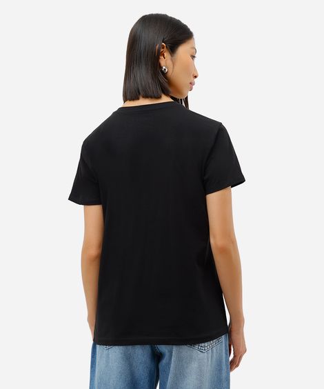 camiseta feminina lettering plot preta