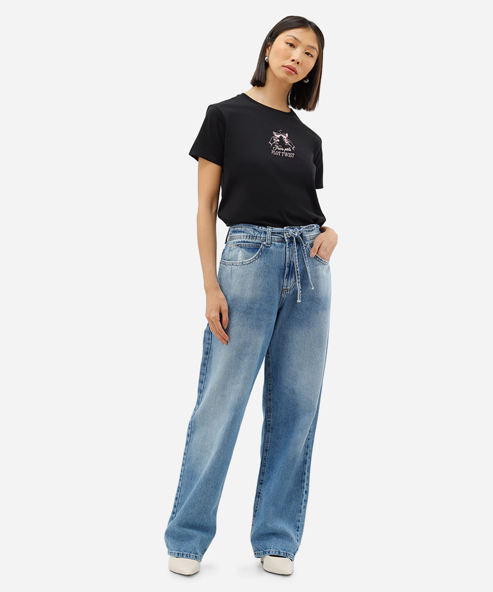 camiseta feminina lettering plot preta