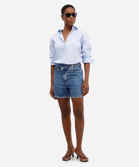 bermuda mom feminina jeans cintura alta cós cruzado azul