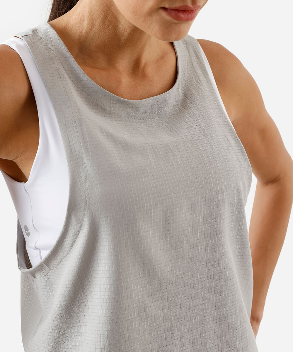 cropped feminino esportivo com refletivo cinza