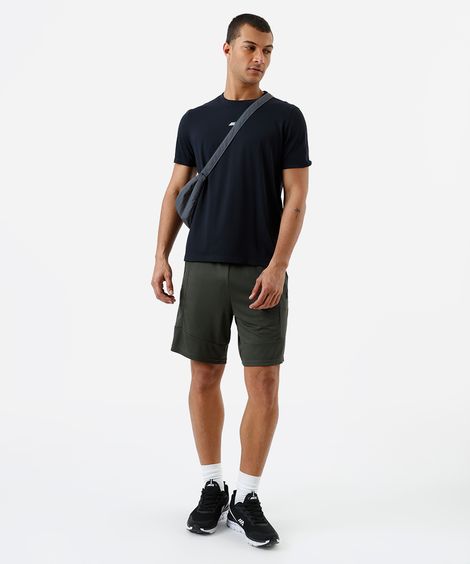 bermuda esportiva masculina com recortes verde