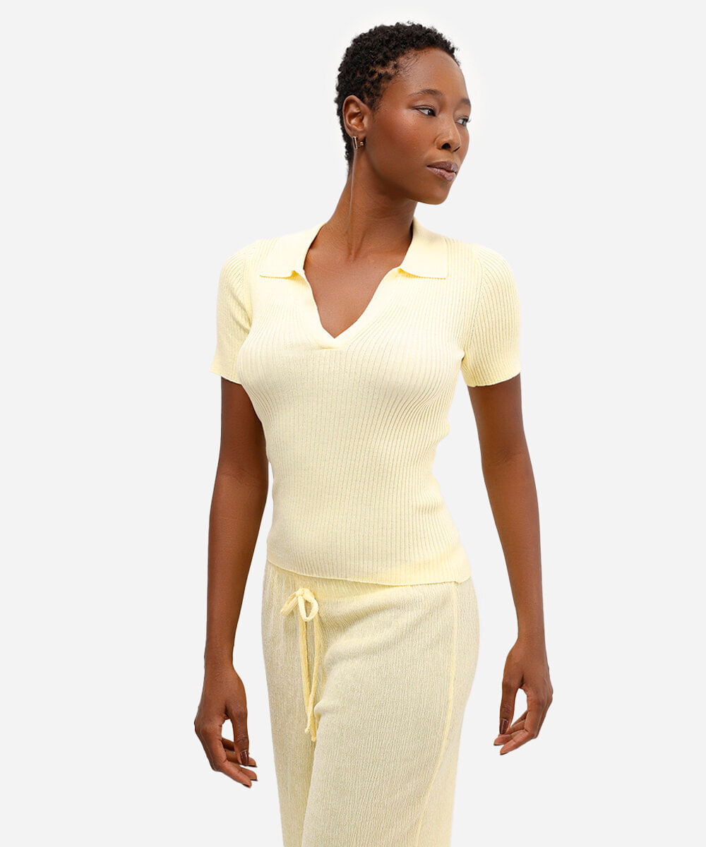 polo feminina tricot canelado amarela