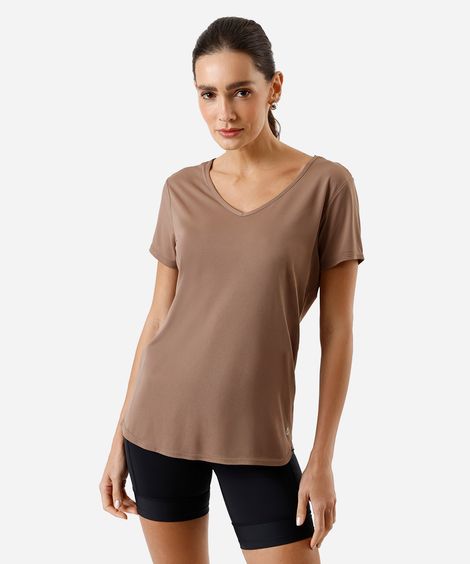 camiseta decote v marrom