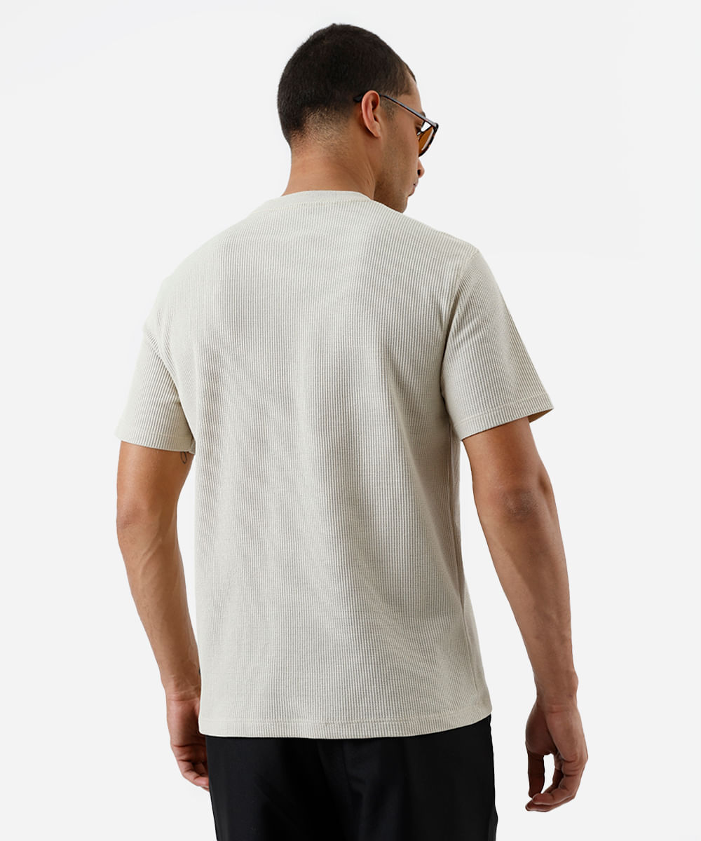 camiseta masculina manga curta texturizada bege