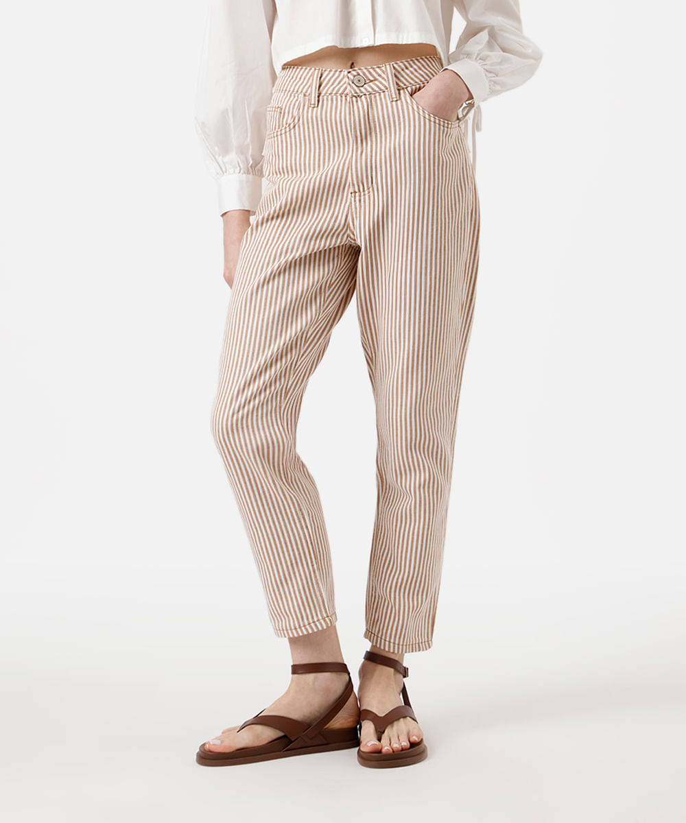 calça mom feminina de sarja listrada bege