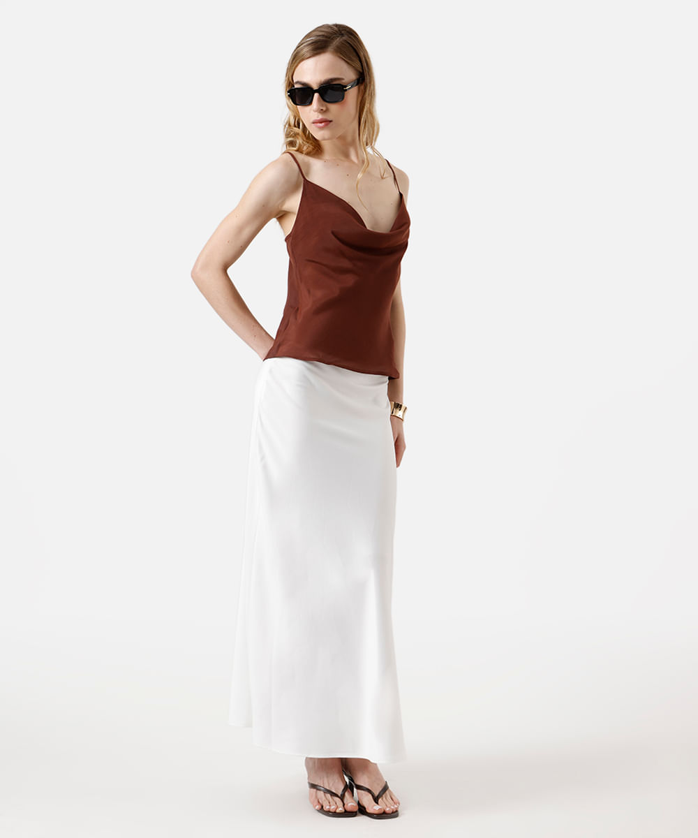 blusa feminina com viscose alça fina decote degagê marrom