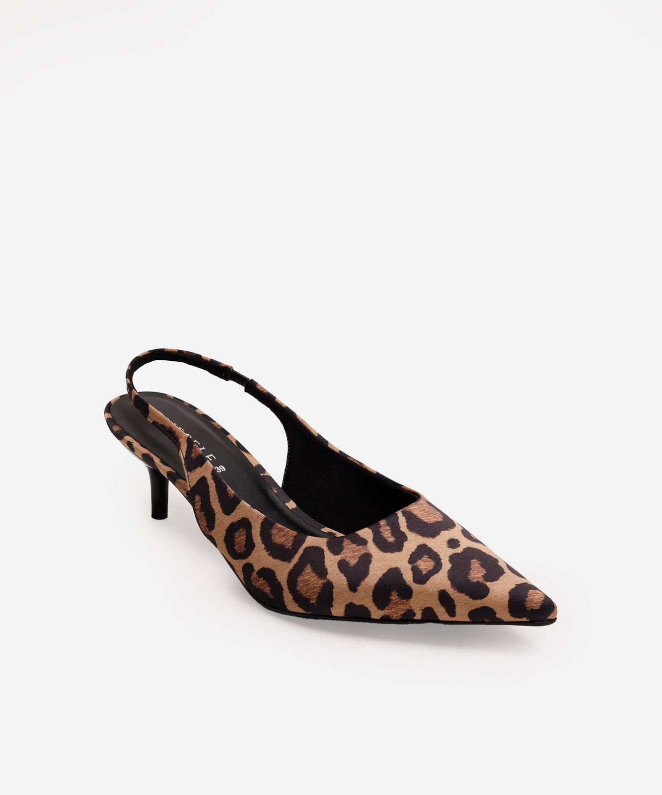 scarpin animal print bico fino salto baixo oneself bege