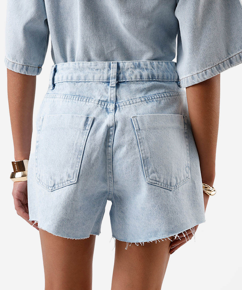 short feminino jeans cintura média barra a fio azul