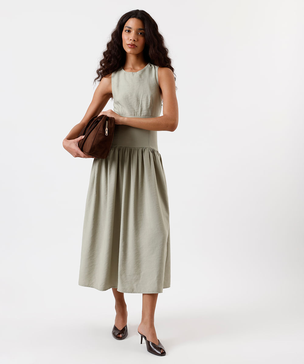 vestido midi feminino de viscose com recortes verde