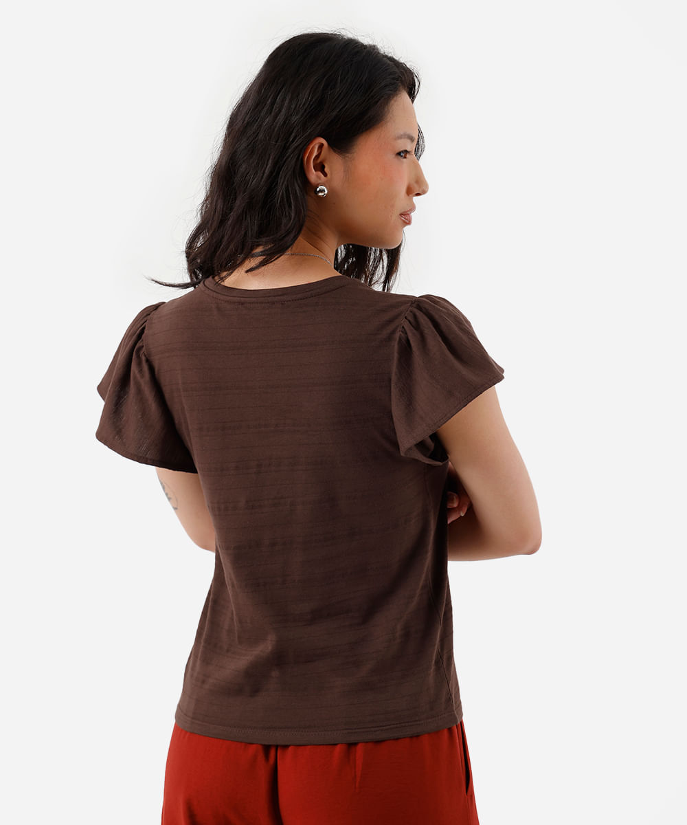 camiseta feminina de algodão manga curta bufante texturizada marrom