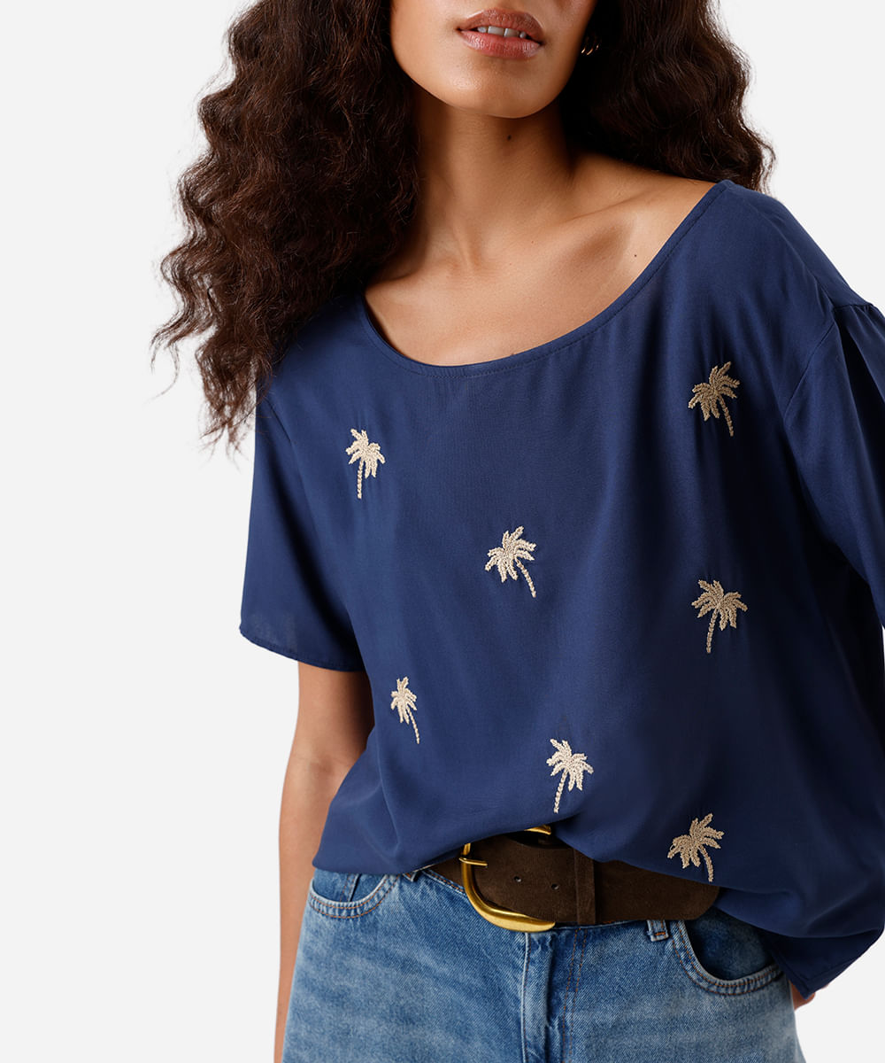 blusa feminina de viscose bordado folhagens azul