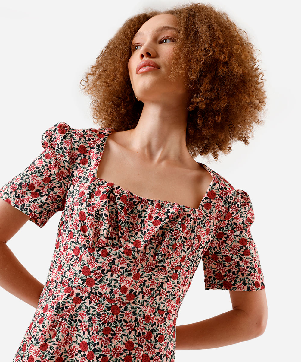 vestido curto feminino decote quadrado floral rosa