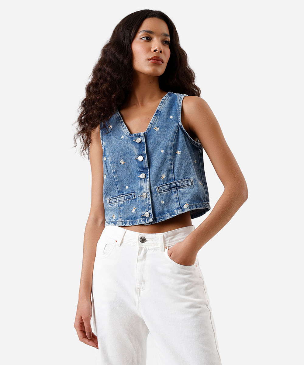 colete feminino jeans decote v bordado floral azul