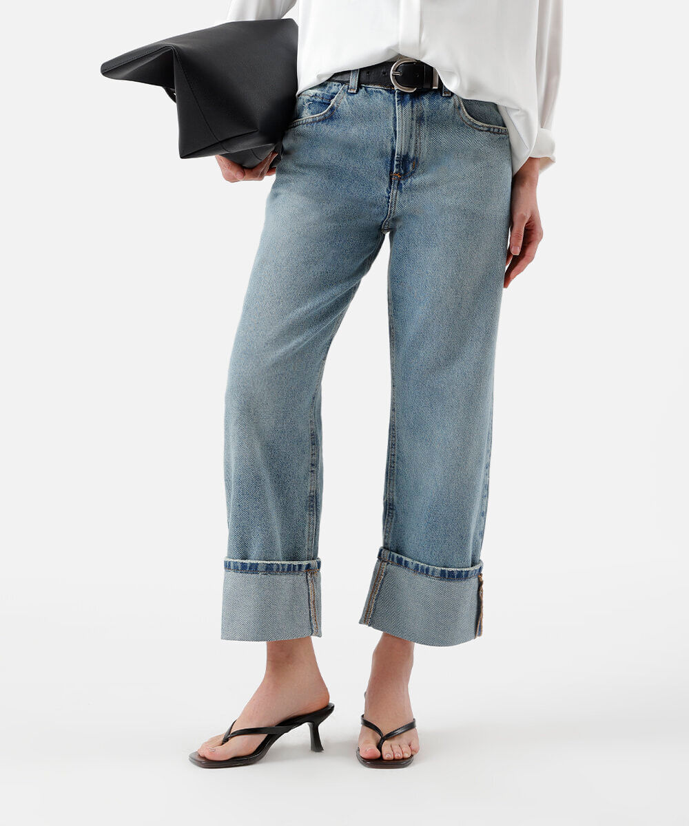 calça reta jeans cintura média barra dobrada destroyed azul