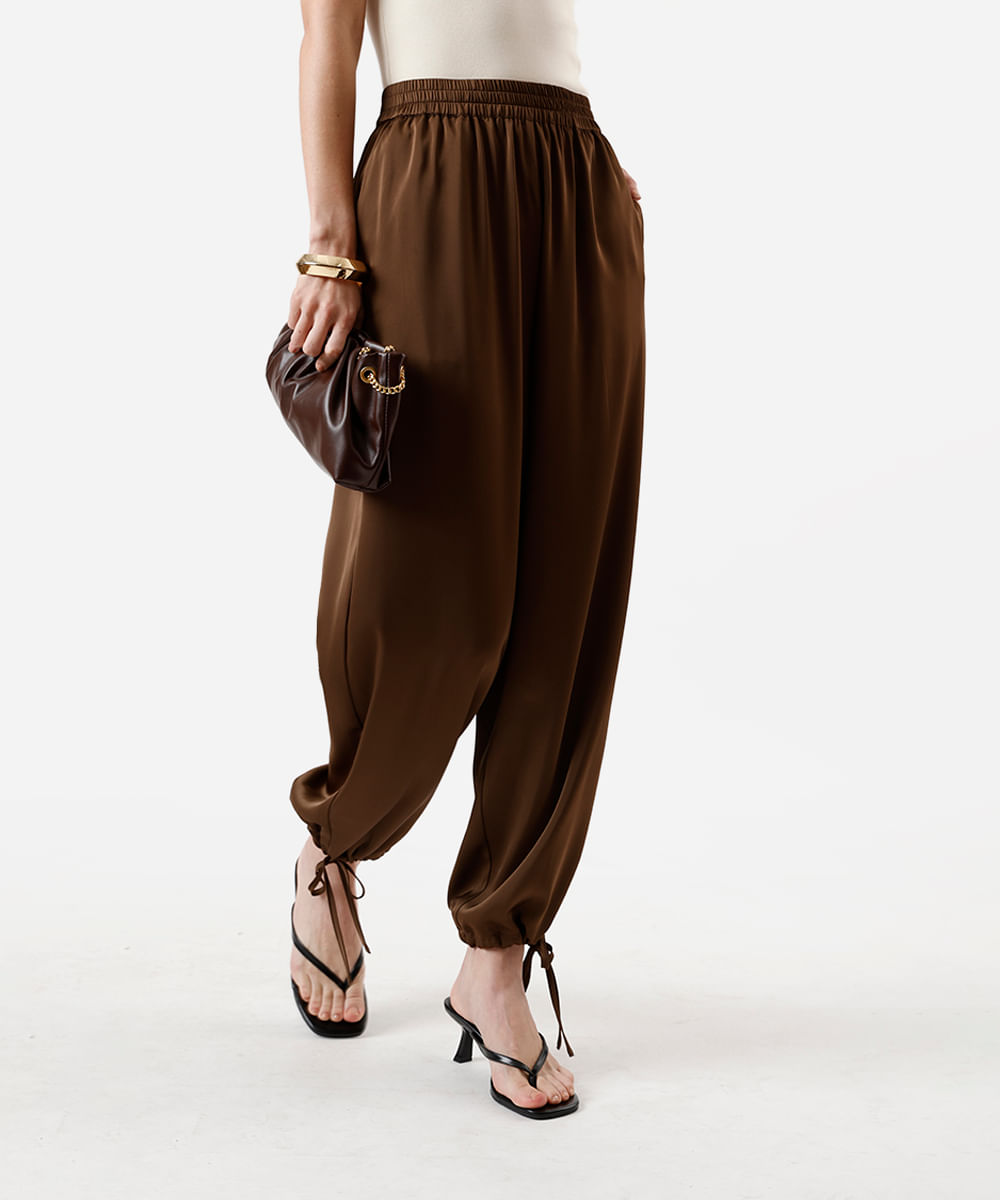 calça aladim feminina com amarração acetinada marrom
