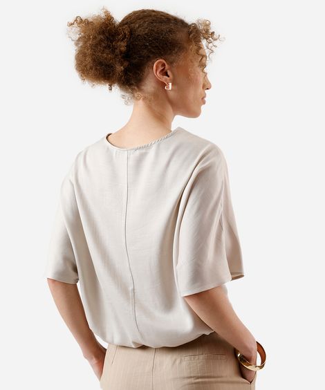 blusa feminina manga curta decote canoa acetinada bege