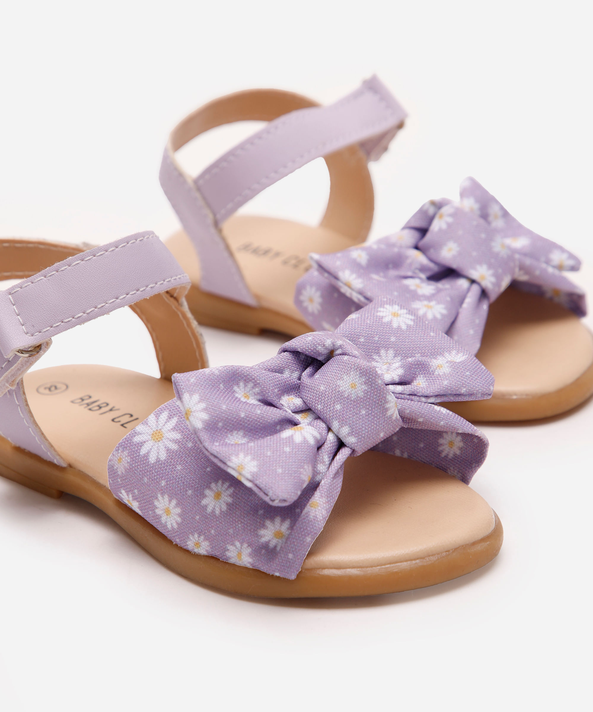 sandália infantil poá floral com laço lilás