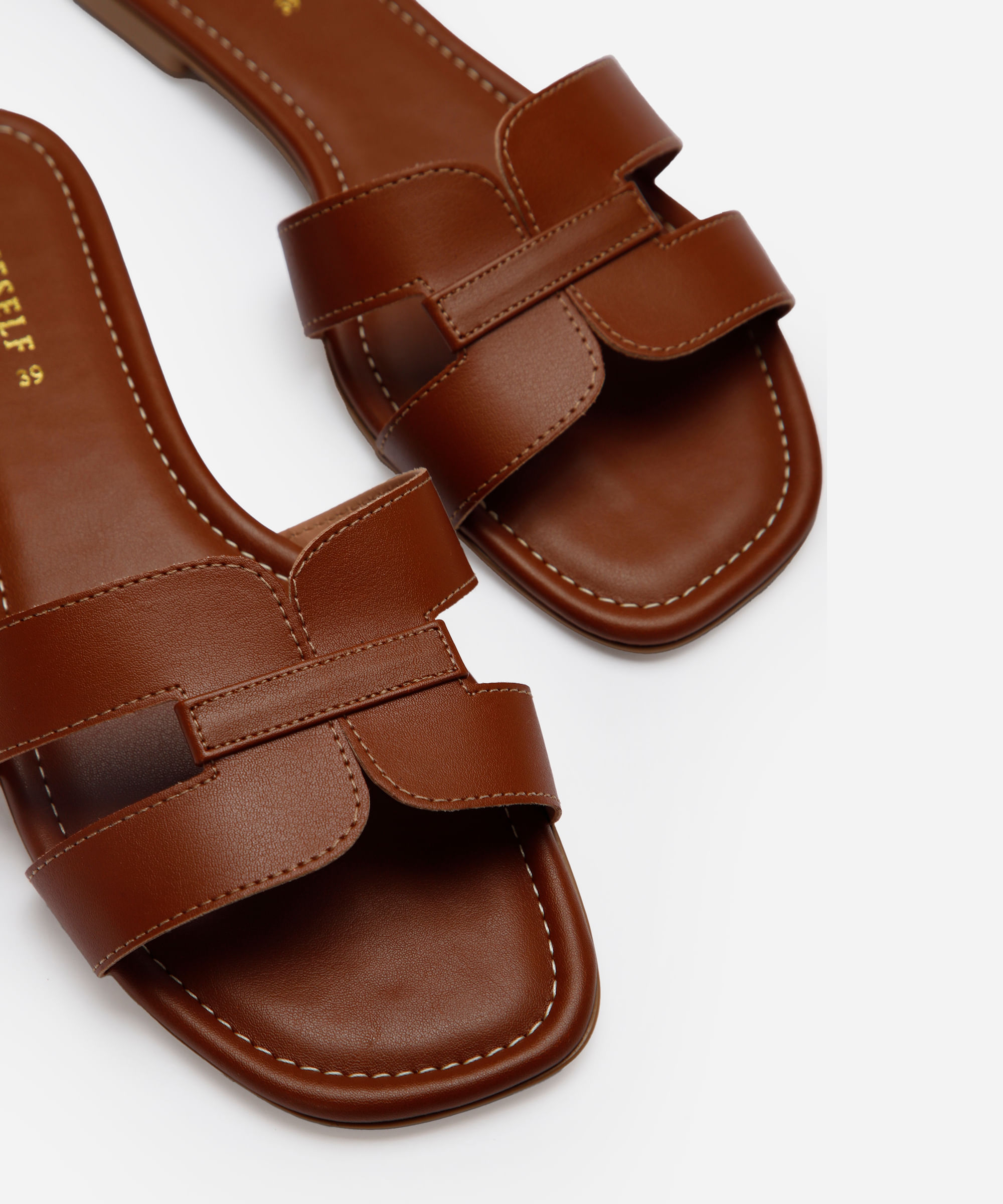 rasteirinha feminina com recorte oneself marrom