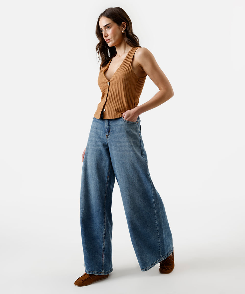 colete feminino texturizado marrom