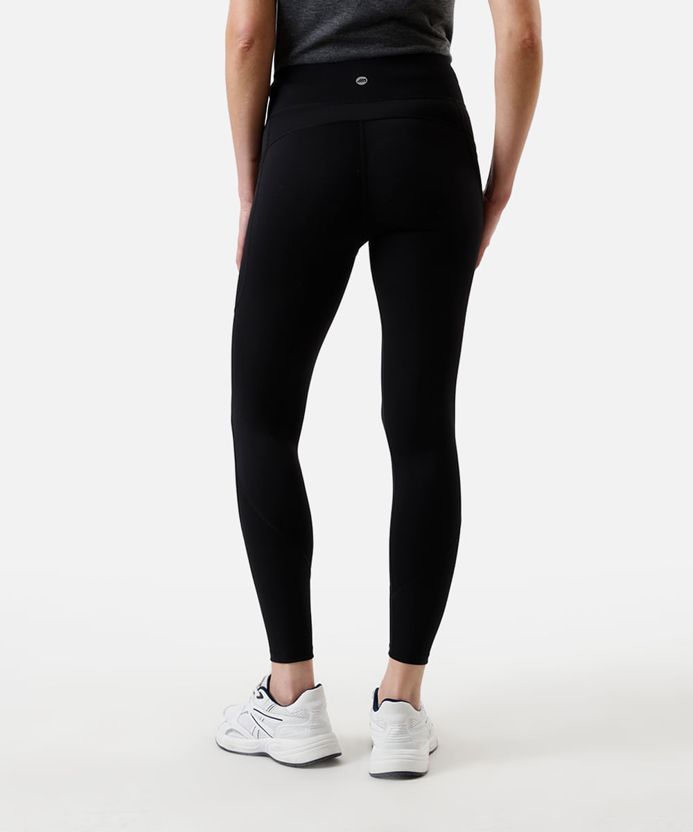 calça legging feminina esportiva com recortes e bolsos preta