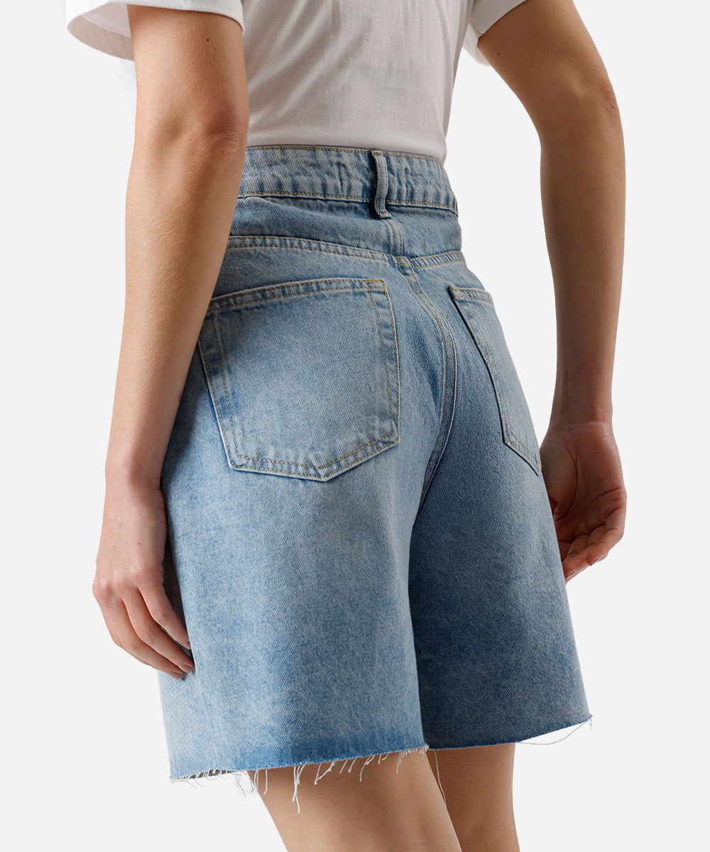 bermuda reta feminina jeans destroyed azul