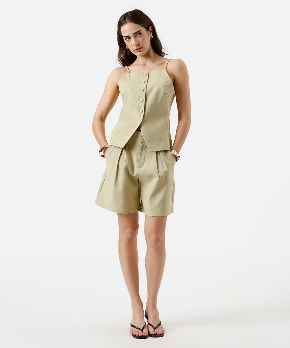 bermuda reta feminina de alfaiataria com pregas  verde