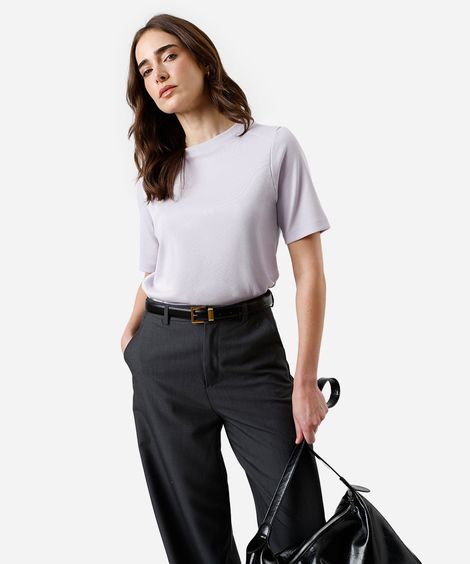 camiseta feminina de algodão peruano oversized com recorte lilás