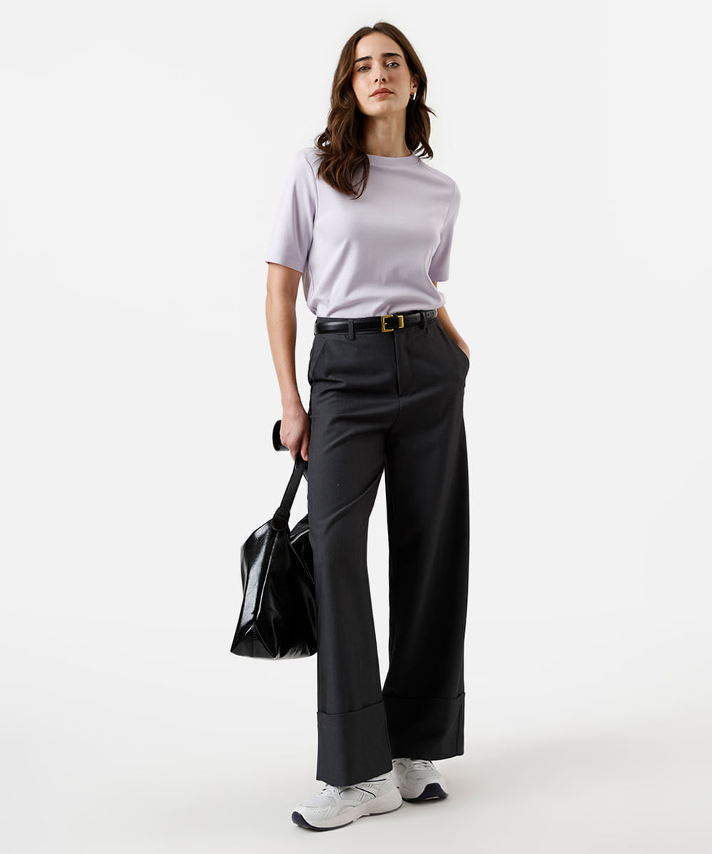 camiseta feminina de algodão peruano oversized com recorte lilás