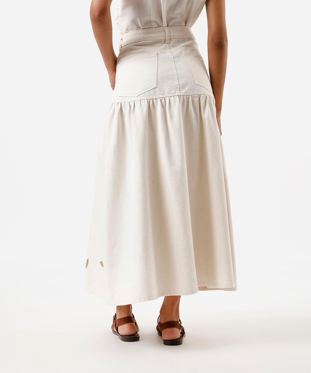 saia midi feminina de sarja com recorte e bordado floral off white