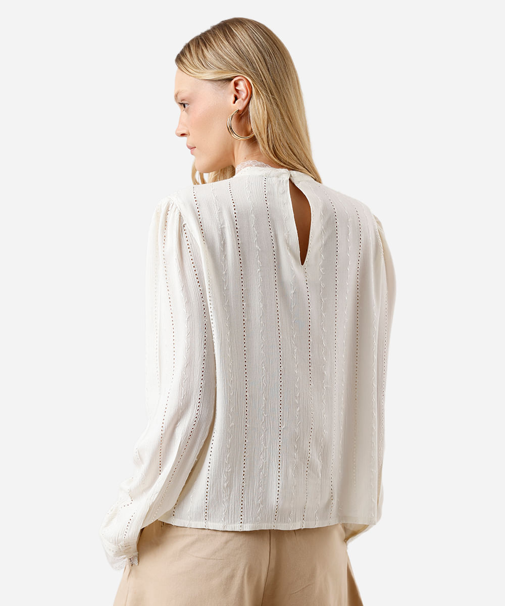 blusa feminina de viscose bordada com renda bege
