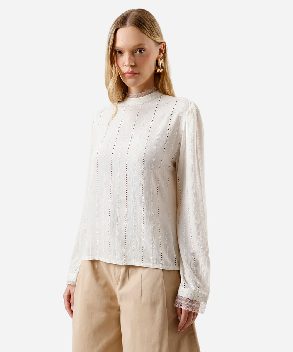 blusa feminina de viscose bordada com renda bege