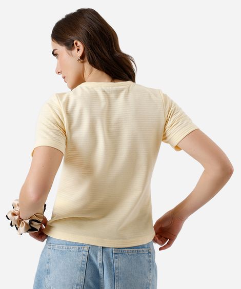 blusa feminina baby look texturizada manga curta amarela