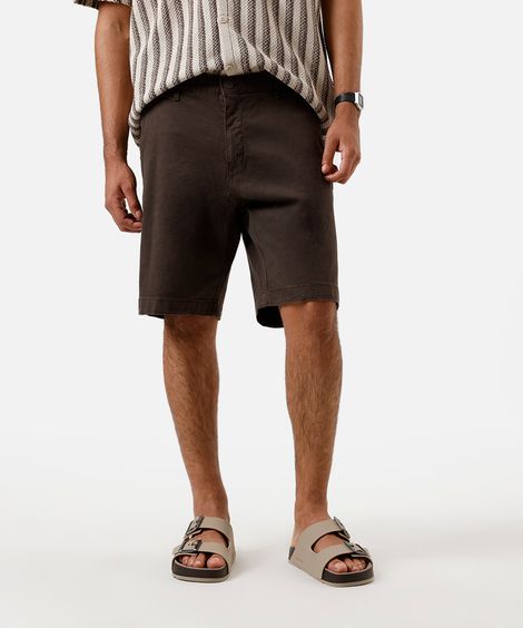 bermuda reta masculina de sarja com bolsos chino marrom