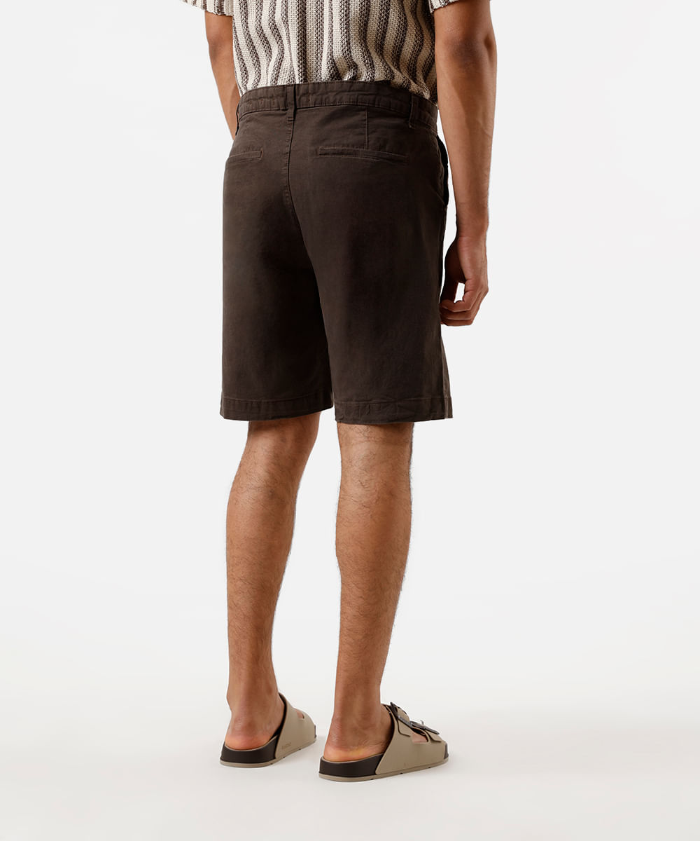 bermuda reta masculina de sarja com bolsos chino marrom