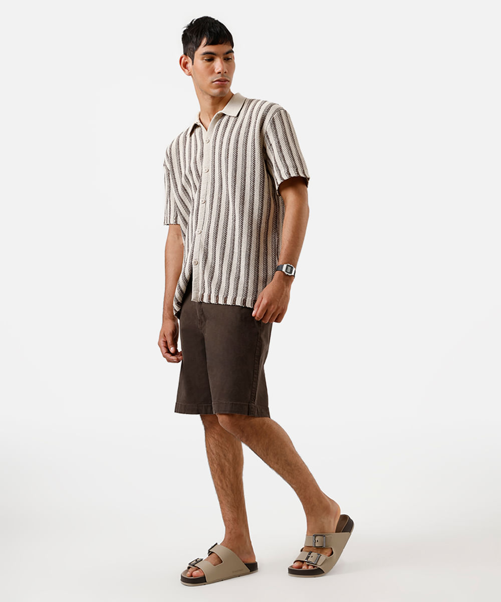 bermuda reta masculina de sarja com bolsos chino marrom