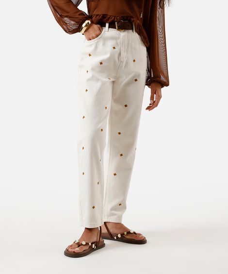 calça mom sarja cintura alta flor bordada bege