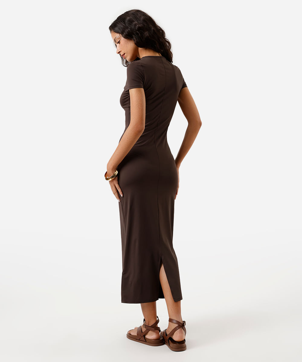 vestido básico feminino de poliamida com fenda marrom