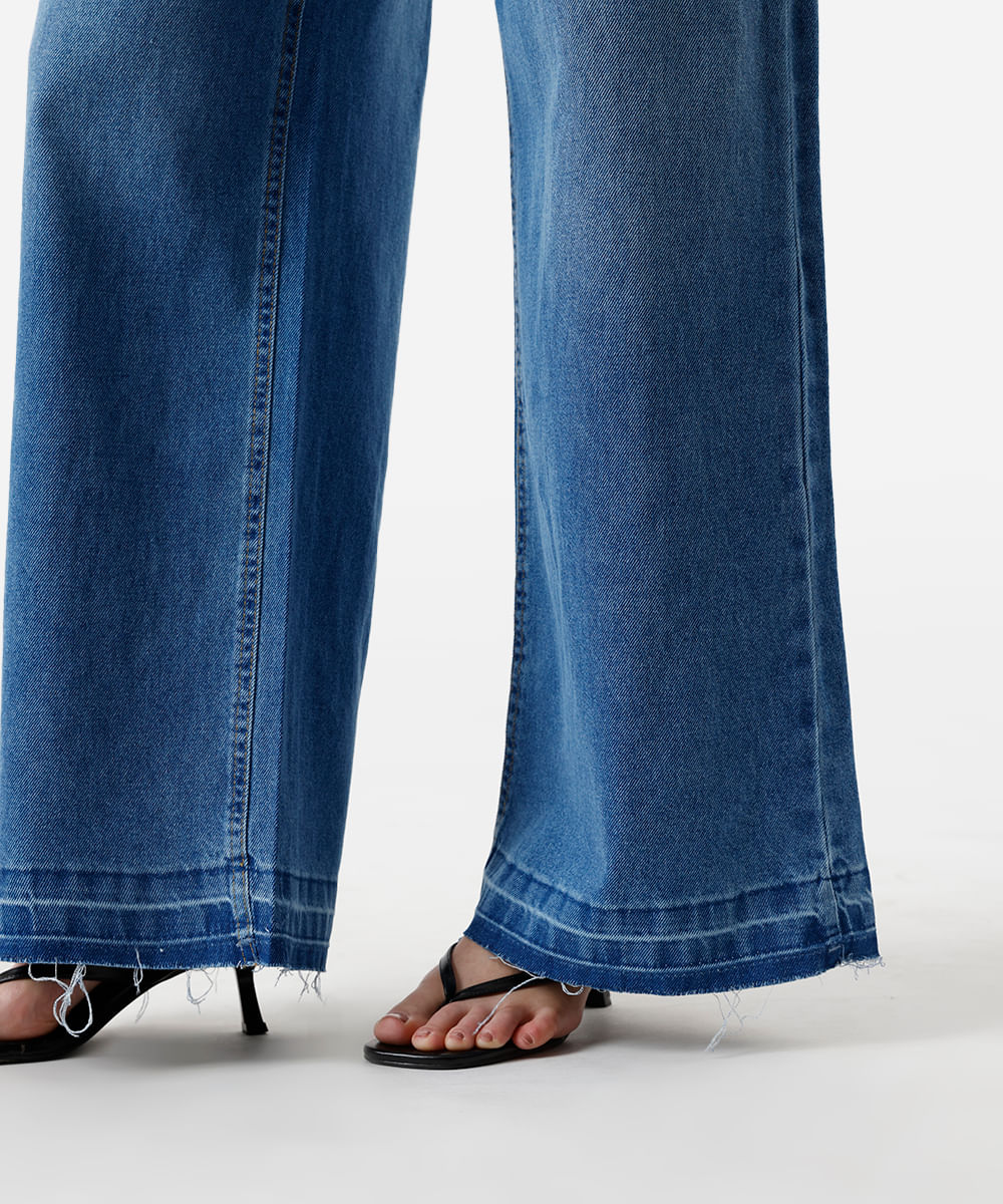 calça wide leg feminina jeans com barra desfiada azul