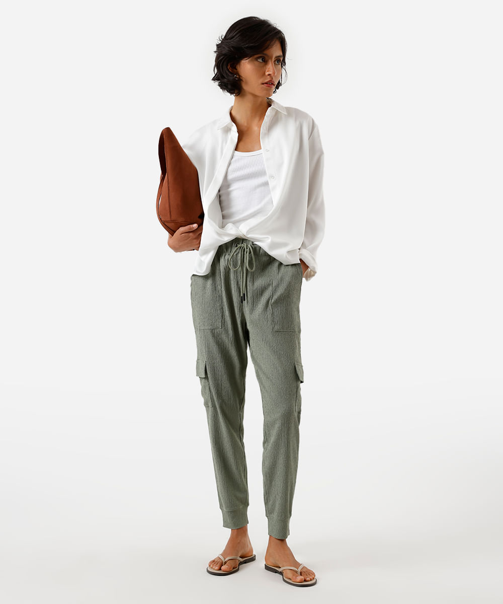 calça jogger feminina bolsos cargo texturizada verde