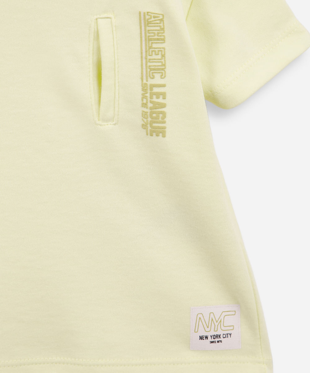 camiseta infantil com algodão e bolso embutido verde