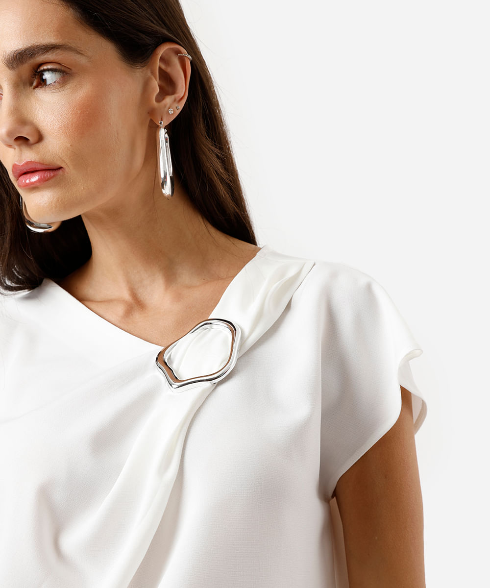 blusa feminina com pregas com fivela orgânica off white