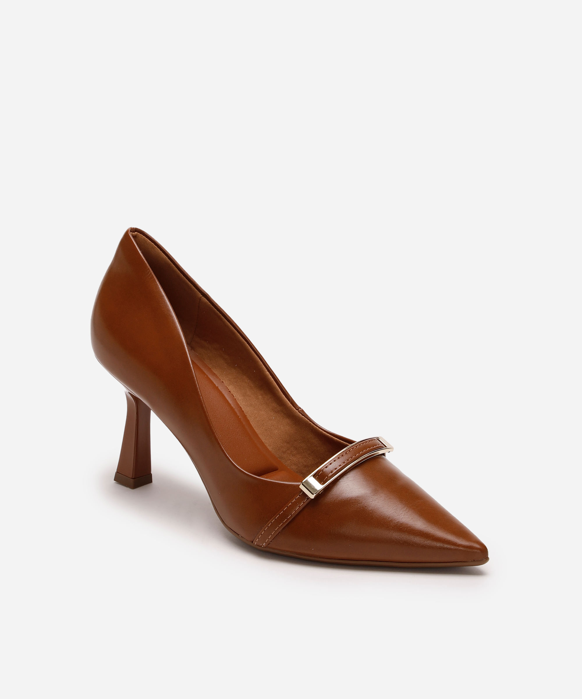scarpin bico fino com fívela oneself marrom