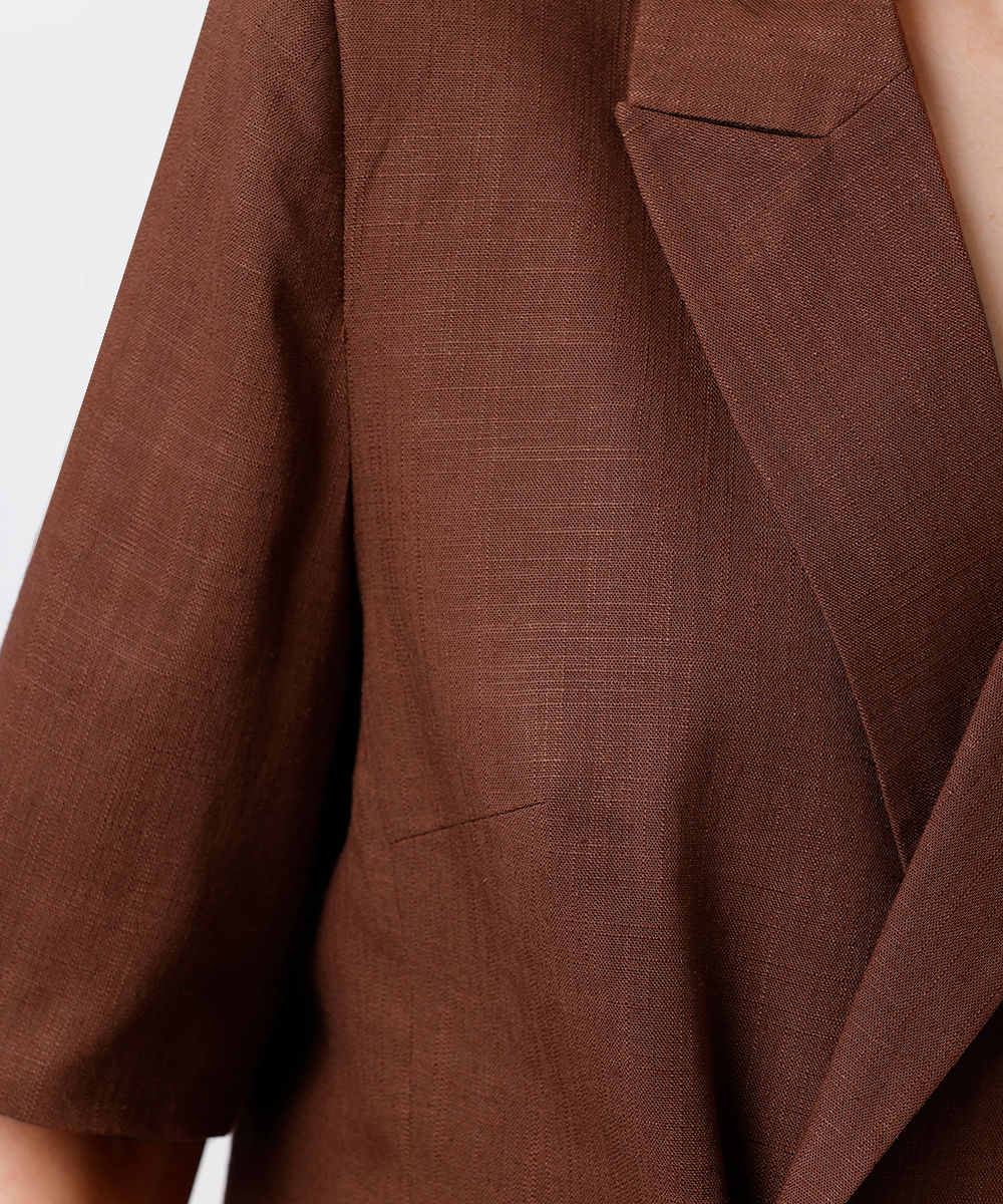 blazer feminino de alfataria com linho mindset marrom
