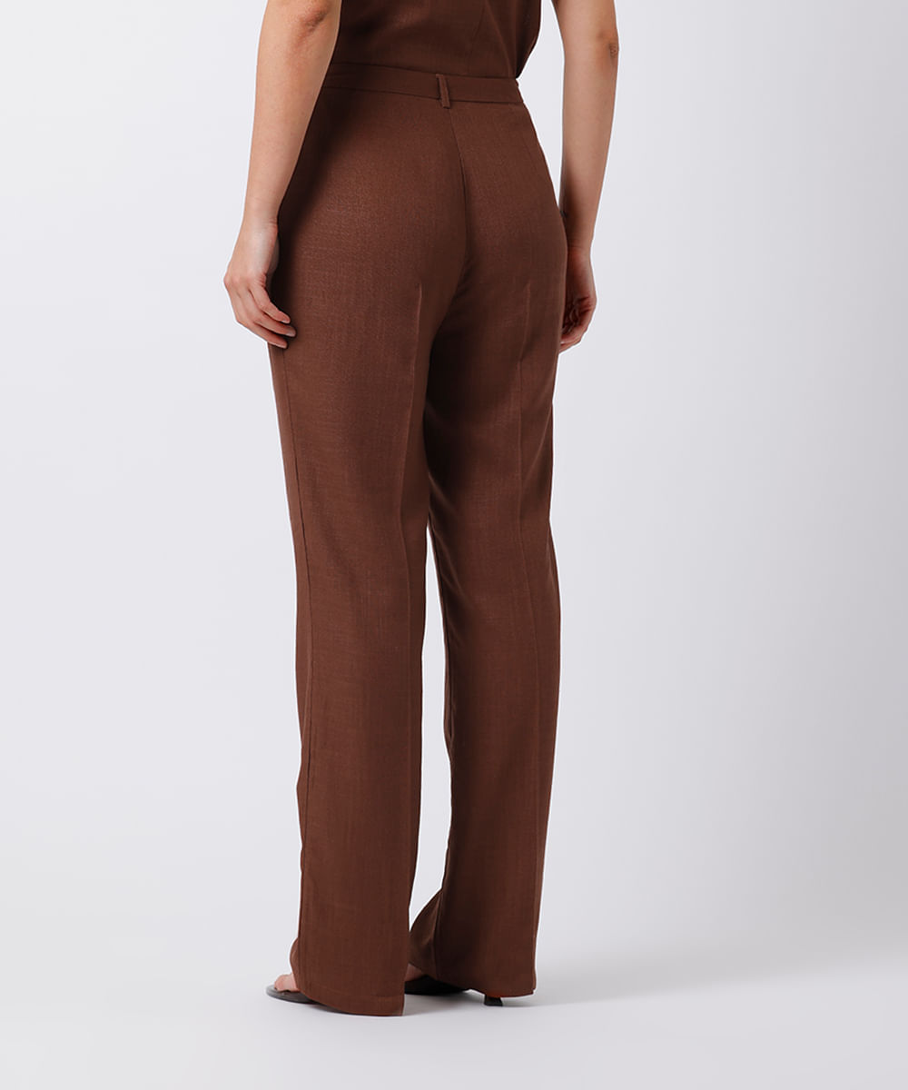 calça reta feminina de alfaiataria com linho pregas mindset marrom
