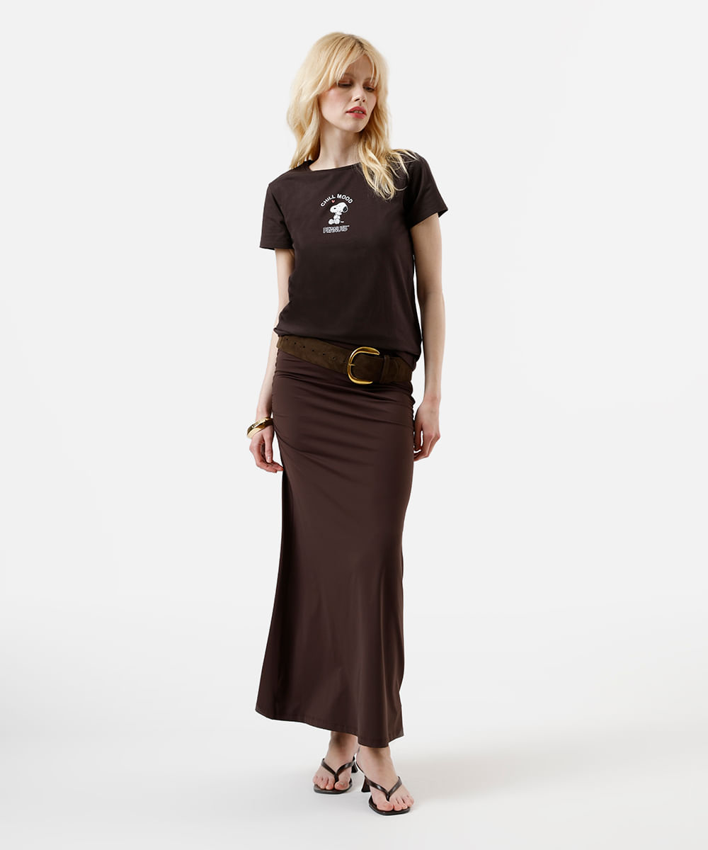 camiseta feminina de algodão minimal snoopy marrom