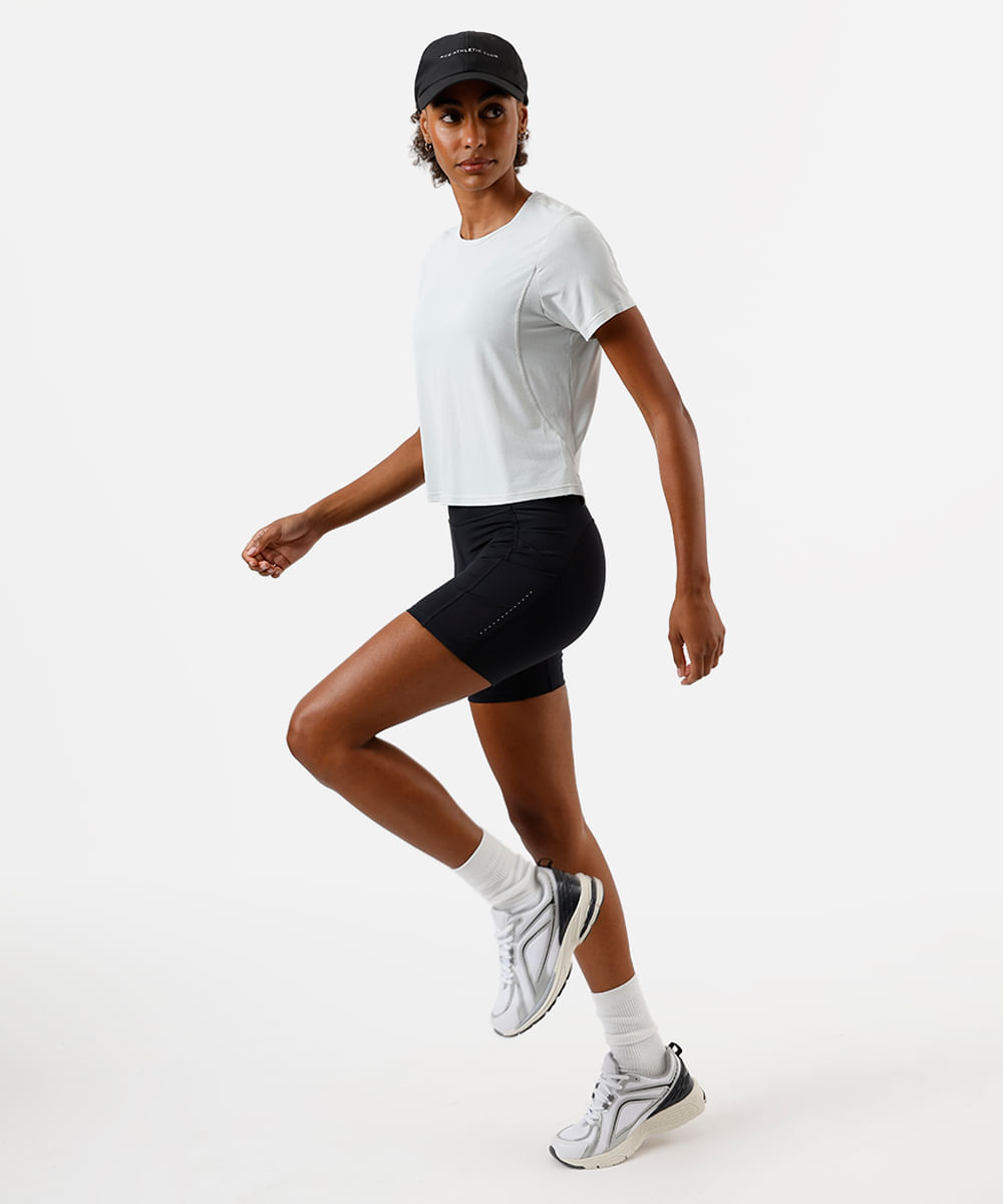 camiseta cropped feminina esportiva com recorte cinza