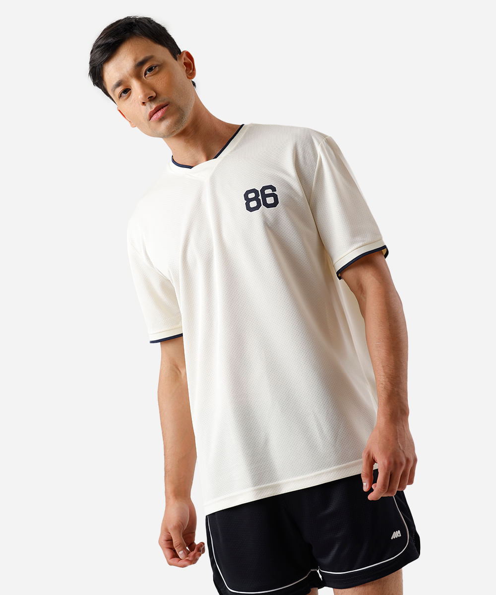 camiseta esportiva masculina gola v texturizada - off white
