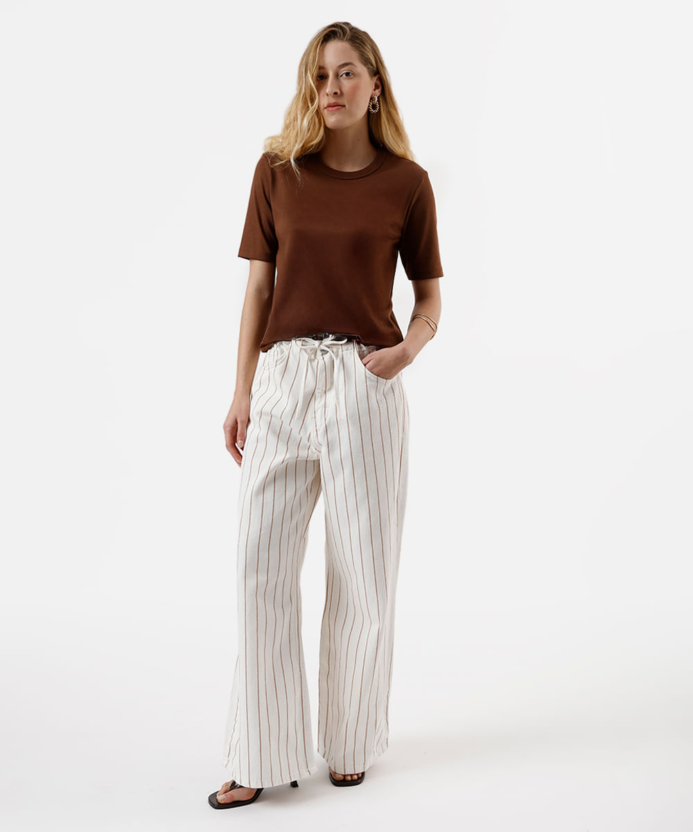 camiseta básica feminina de algodão peruano manga curta marrom